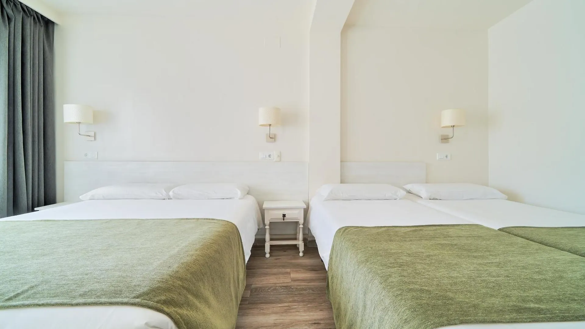 Hostal Sol Y Miel Benalmádena 2*,